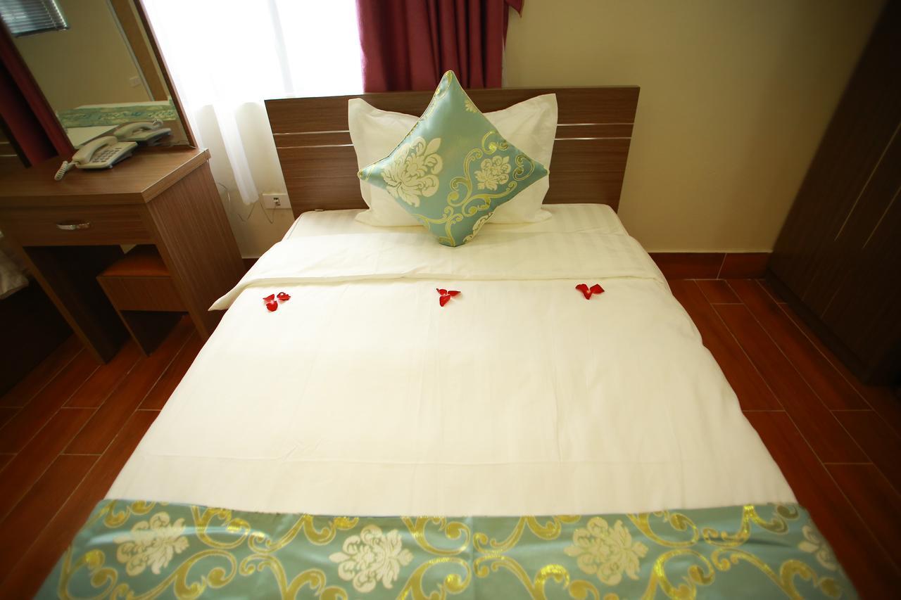 Family Airport Hotel Thach Loi Kültér fotó